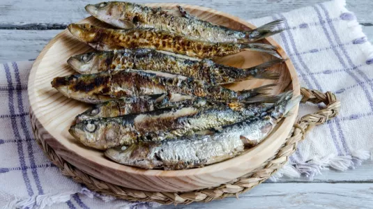 REPAS DE SARDINES GRILLÉES
