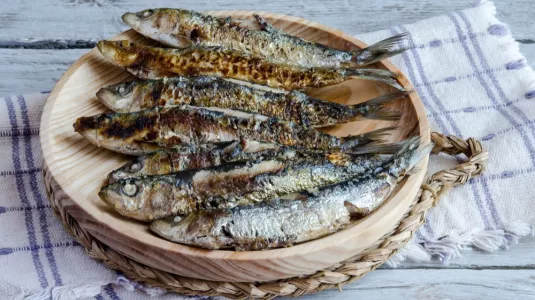 REPAS DE SARDINES GRILLÉES 